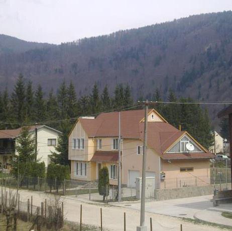 Ofer spre inchiriere o Vila in Sinaia - Pret | Preturi Ofer spre inchiriere o Vila in Sinaia