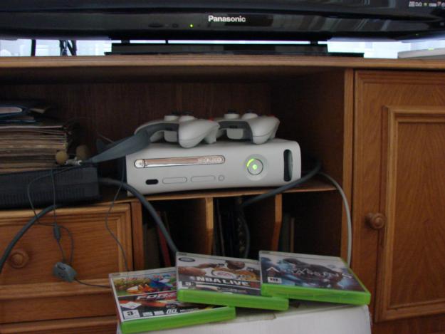 XBOX 360 20GB - Pret | Preturi XBOX 360 20GB