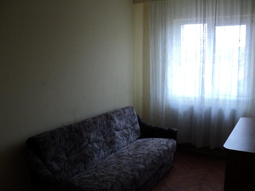 3 camere zona Stadion bloc izolat 2 balcoane - Pret | Preturi 3 camere zona Stadion bloc izolat 2 balcoane