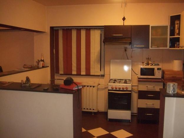 apartament 3 camere otopeni central - Pret | Preturi apartament 3 camere otopeni central