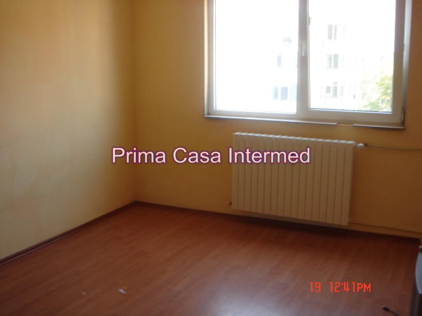 Apartament 3 camere, dec, cf 1, nemobilat, Kaufland - Pret | Preturi Apartament 3 camere, dec, cf 1, nemobilat, Kaufland