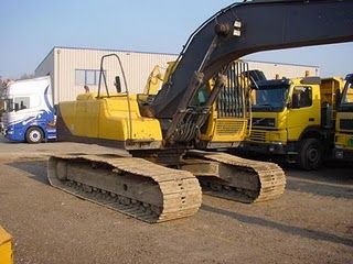 EXCAVATOR PE SENILE VOLVO EC 210 LC second hand de vanzare din 2000 22to 24.900 Euro - Pret | Preturi EXCAVATOR PE SENILE VOLVO EC 210 LC second hand de vanzare din 2000 22to 24.900 Euro