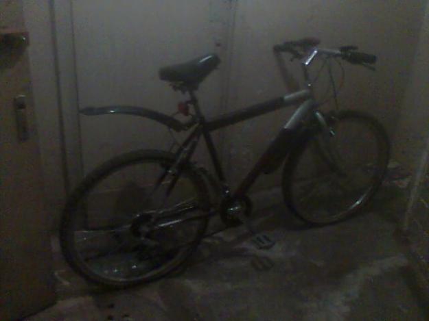 vand urgent 2 biciclete de reconditionat - Pret | Preturi vand urgent 2 biciclete de reconditionat