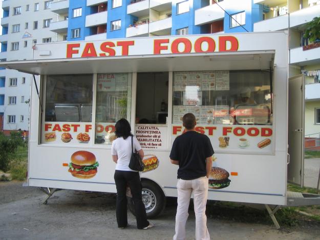 rulota comerciala fast food gogoserie fornetti - Pret | Preturi rulota comerciala fast food gogoserie fornetti