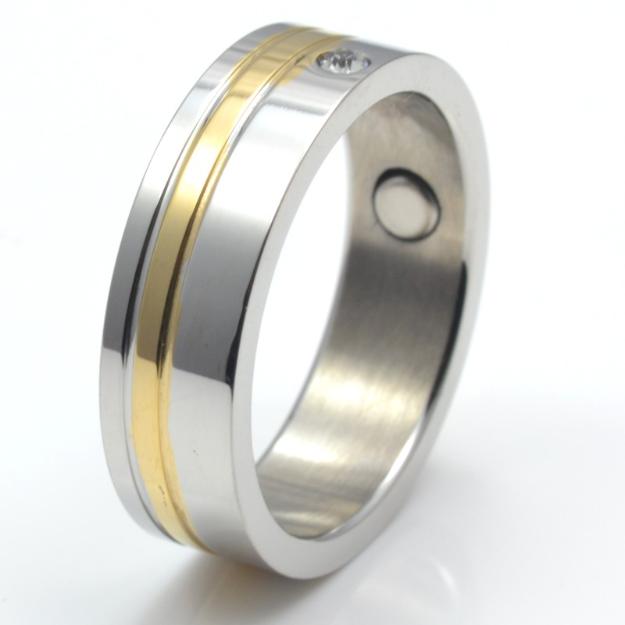 Inel magnetic cu zirconiu, placat cu aur VOX 49 - Pret | Preturi Inel magnetic cu zirconiu, placat cu aur VOX 49