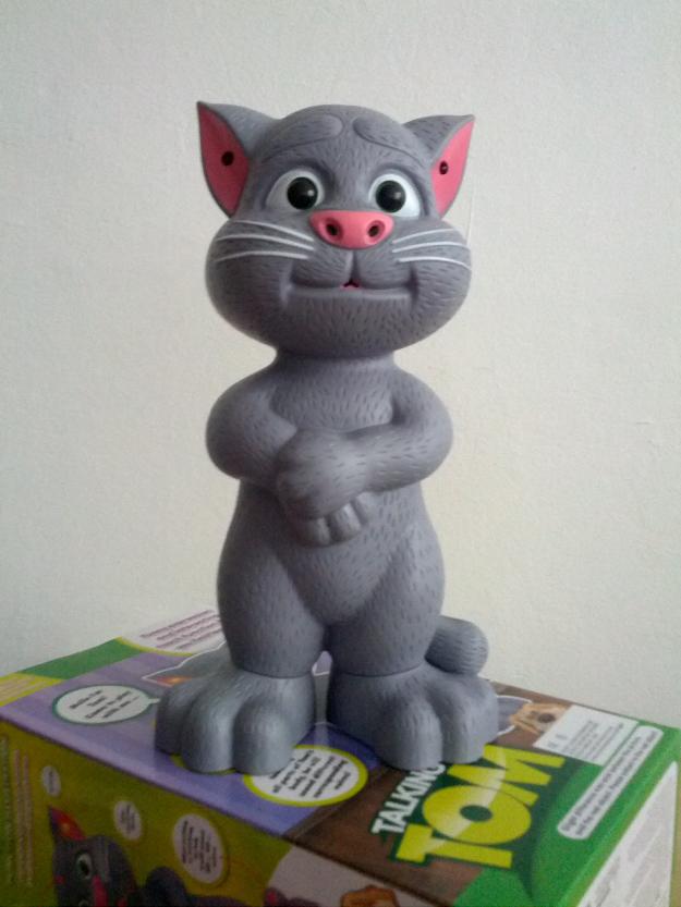 Pisica Tom care vorbeste, repeta tot ce aude, Talking Tom - Pret | Preturi Pisica Tom care vorbeste, repeta tot ce aude, Talking Tom