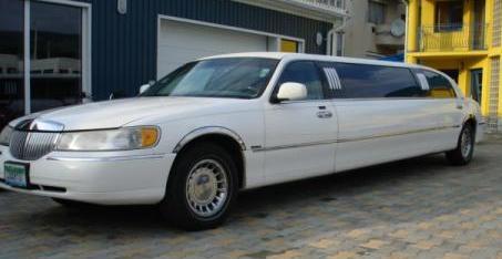 INCHHIRIERI LIMUZINA LINCOLN TOWN CAR 2002 - Pret | Preturi INCHHIRIERI LIMUZINA LINCOLN TOWN CAR 2002