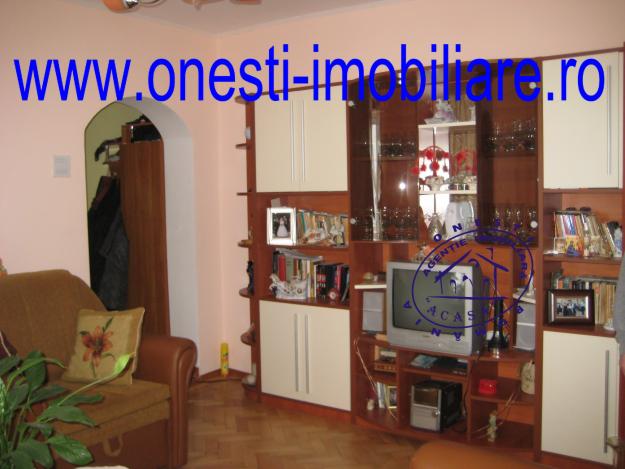 Vand apartament 2 camere semidecomandat - Pret | Preturi Vand apartament 2 camere semidecomandat