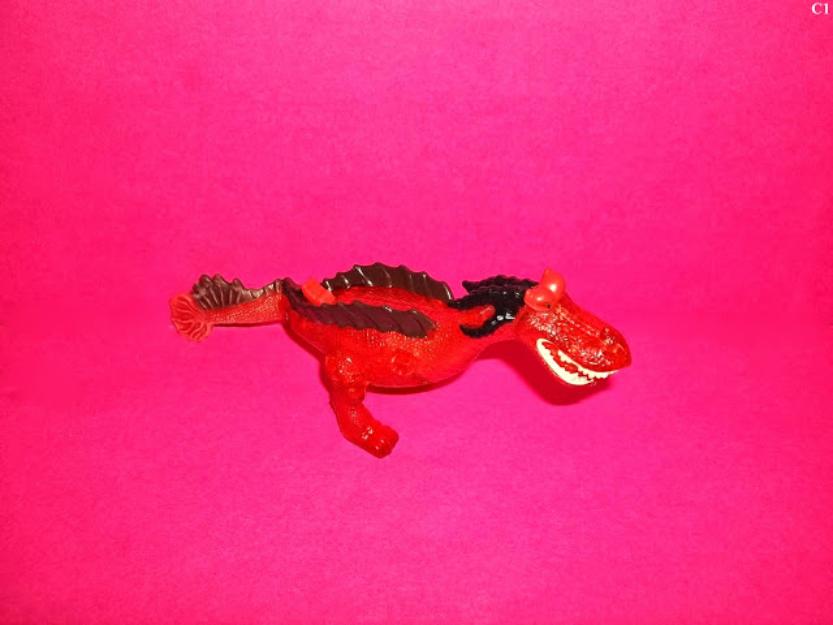 jucarii figurina dragon ce lumineaza din plastic de la mc donalds - Pret | Preturi jucarii figurina dragon ce lumineaza din plastic de la mc donalds