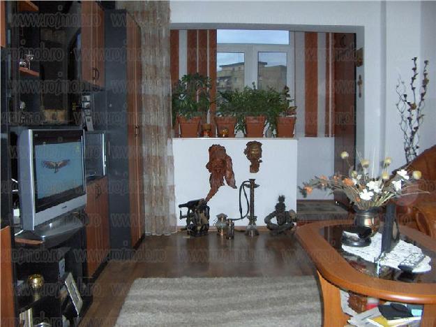 Apartament 3 camere Rahova Alexandriei renovat in curs de reabilitare - Pret | Preturi Apartament 3 camere Rahova Alexandriei renovat in curs de reabilitare