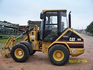 Caterpillar 906 Incarcator Frontal Second Hand 0.8m3 5 tone 2001 15.000 Euro - Pret | Preturi Caterpillar 906 Incarcator Frontal Second Hand 0.8m3 5 tone 2001 15.000 Euro