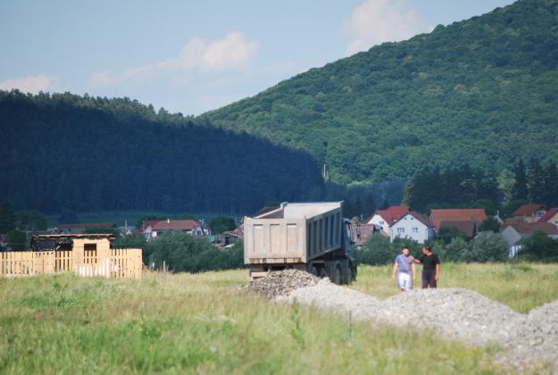 Locuri de casa Brasov - Sanpetru toate actele la doar 4900 euro - Pret | Preturi Locuri de casa Brasov - Sanpetru toate actele la doar 4900 euro