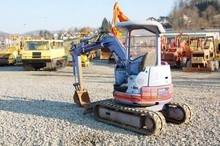 MiniExcavator second hand de vanzar mini excavator vand miniescavatoare Komatsu PC12 UU-2 2000 kg - Pret | Preturi MiniExcavator second hand de vanzar mini excavator vand miniescavatoare Komatsu PC12 UU-2 2000 kg