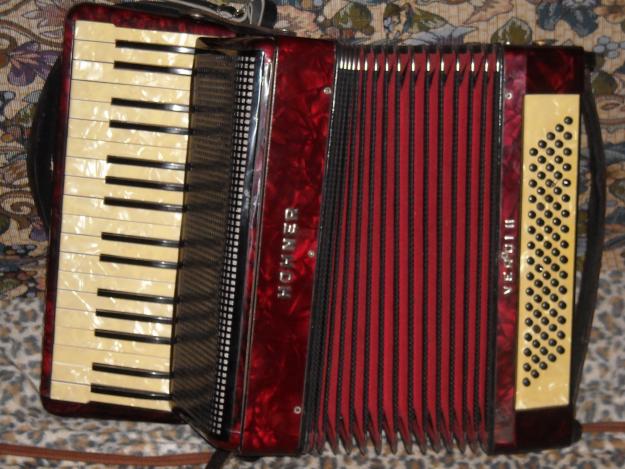 Vand acordeon HOHNER-VERDI 2 - Pret | Preturi Vand acordeon HOHNER-VERDI 2