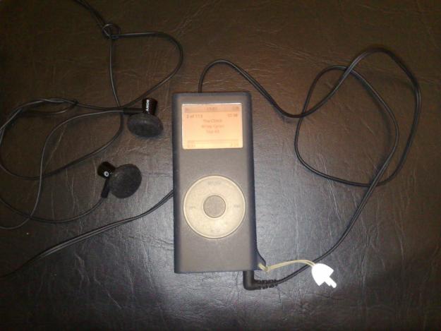 Apple iPod Nano 2GB - Pret | Preturi Apple iPod Nano 2GB