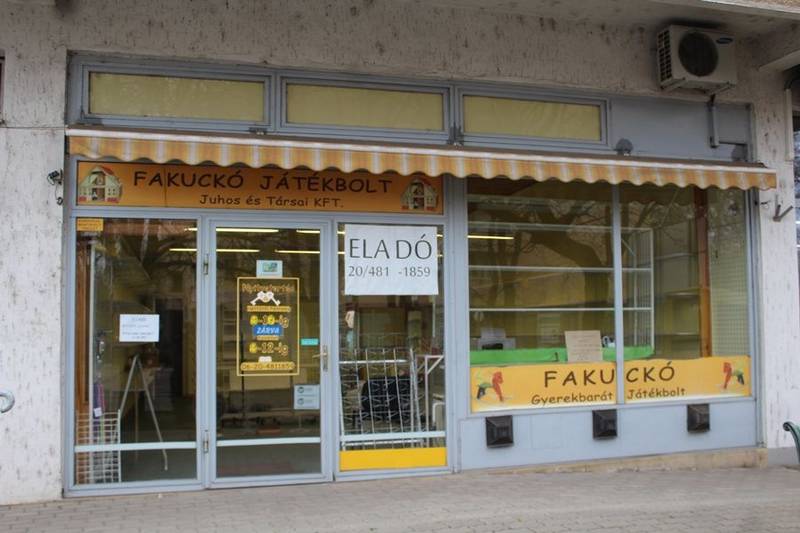 Vand spatiu comercial Ungaria - Pret | Preturi Vand spatiu comercial Ungaria