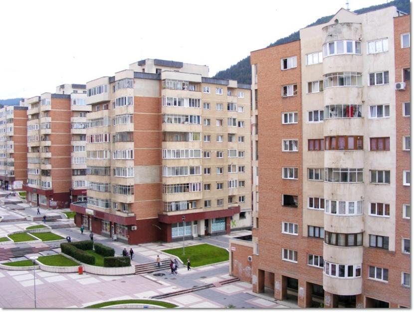 Racadau - Pietonal, apartament cu 2 camere, liber. - Pret | Preturi Racadau - Pietonal, apartament cu 2 camere, liber.