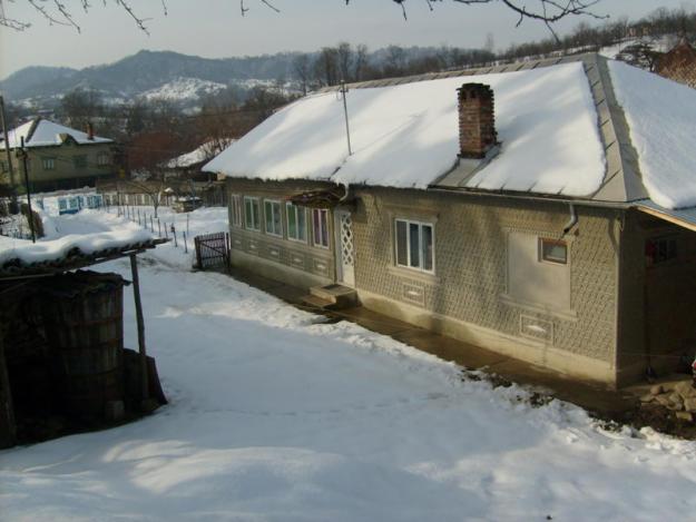 Vand casa 4100 m2 - Pret | Preturi Vand casa 4100 m2