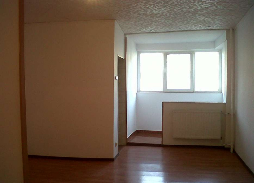 Vanzare garsoniera renovata Titan Minis - Pret | Preturi Vanzare garsoniera renovata Titan Minis