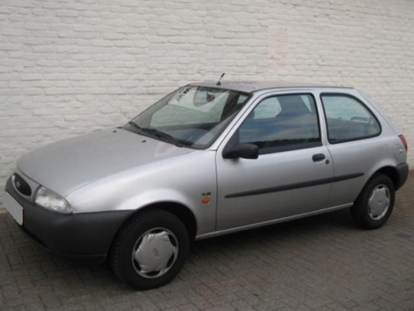 Dezmembrez Ford Fiesta 1.3i - Pret | Preturi Dezmembrez Ford Fiesta 1.3i