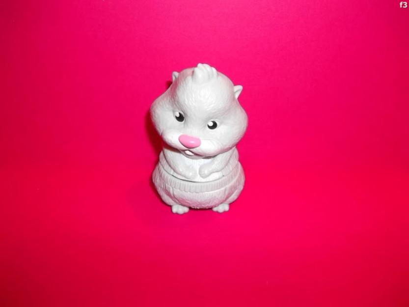 jucarii figurina hamster ce se trage de cheita si se invarte din plastic de la mc donalds - Pret | Preturi jucarii figurina hamster ce se trage de cheita si se invarte din plastic de la mc donalds