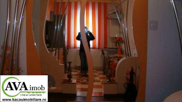 Vand apartament cu 2 camere semidecomandat in zona foarte buna - Pret | Preturi Vand apartament cu 2 camere semidecomandat in zona foarte buna