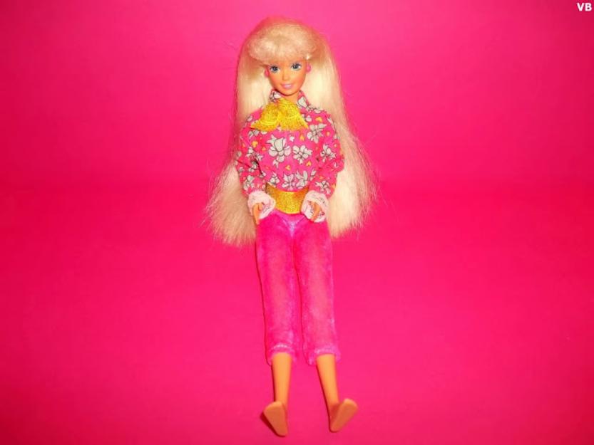 jucarii papusa barbie de la mattel cap 1976 si corp 1993 made malaysia - Pret | Preturi jucarii papusa barbie de la mattel cap 1976 si corp 1993 made malaysia