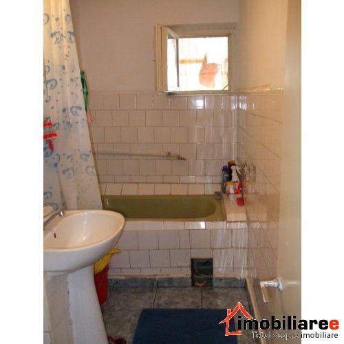 vand apartament 2 camere - Pret | Preturi vand apartament 2 camere