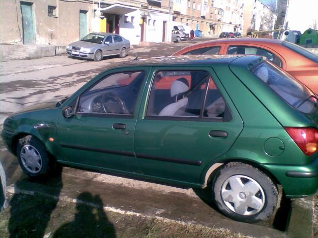 MAZDA 121 an 1997 1,3CC - Pret | Preturi MAZDA 121 an 1997 1,3CC