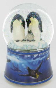 Penguin Family Glitter Globe - Pret | Preturi Penguin Family Glitter Globe