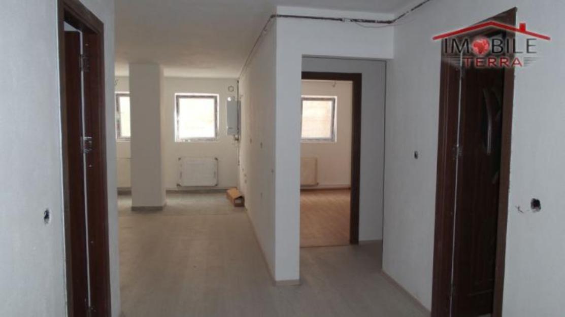 Vand apartament cu 3 camere Strand Sibiu - Pret | Preturi Vand apartament cu 3 camere Strand Sibiu