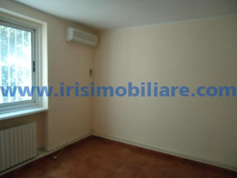 Spatiu de birouri de inchiriat in Constanta, zona centru peninsula,40mp - Pret | Preturi Spatiu de birouri de inchiriat in Constanta, zona centru peninsula,40mp