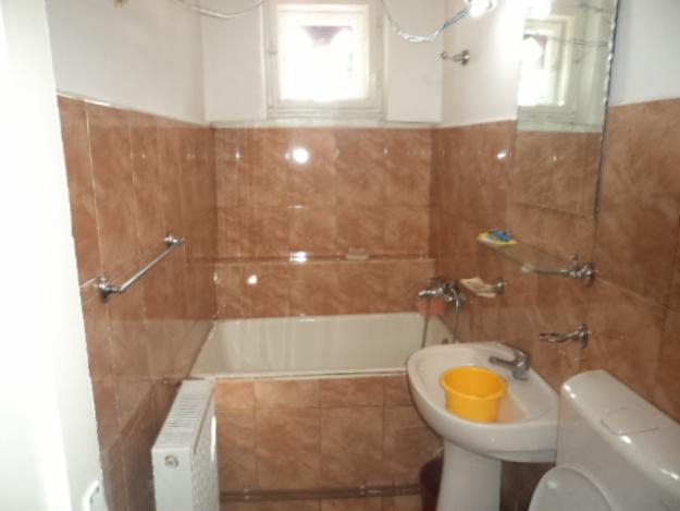 Vand garsoniera de lux la pret de criza 12500 euro - Pret | Preturi Vand garsoniera de lux la pret de criza 12500 euro