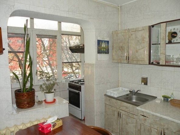 2 camere de inchiriat Berceni, piata, apropiere metrou, decomandat - Pret | Preturi 2 camere de inchiriat Berceni, piata, apropiere metrou, decomandat