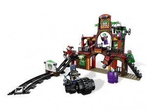 LEGO The Dynamic Duo Funhouse Escape (6857) - Pret | Preturi LEGO The Dynamic Duo Funhouse Escape (6857)