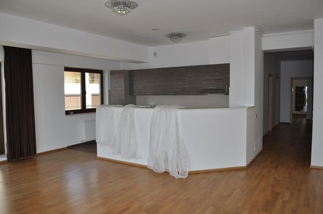 Apartament 4 camere Sos Nordului - Pret | Preturi Apartament 4 camere Sos Nordului