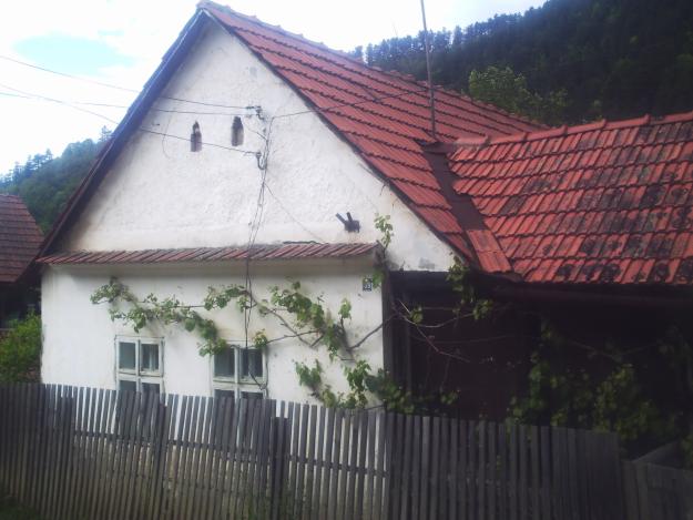 casa 2 camere,curte,gradina,pivnita - Pret | Preturi casa 2 camere,curte,gradina,pivnita