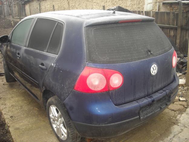 Vand VW Golf 5 v avariat sau dezmembrez :16v 1.4 benzina 06/2008 - Pret | Preturi Vand VW Golf 5 v avariat sau dezmembrez :16v 1.4 benzina 06/2008