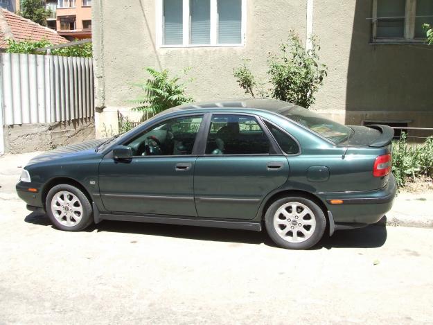 Se vinde volvo s40,pret atractiv - Pret | Preturi Se vinde volvo s40,pret atractiv