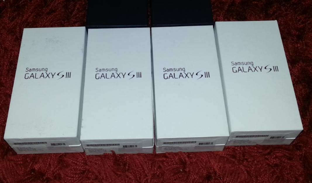 Vand Samsung Galaxy S3 I9300 albe, white noi sigilate garantie 2ani. - Pret | Preturi Vand Samsung Galaxy S3 I9300 albe, white noi sigilate garantie 2ani.