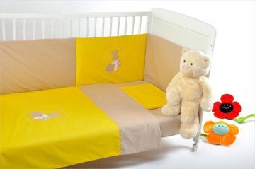 Lenjerie de pat pentru bebelusi BebeDeco Somn usor 4 piese V4 - Pret | Preturi Lenjerie de pat pentru bebelusi BebeDeco Somn usor 4 piese V4