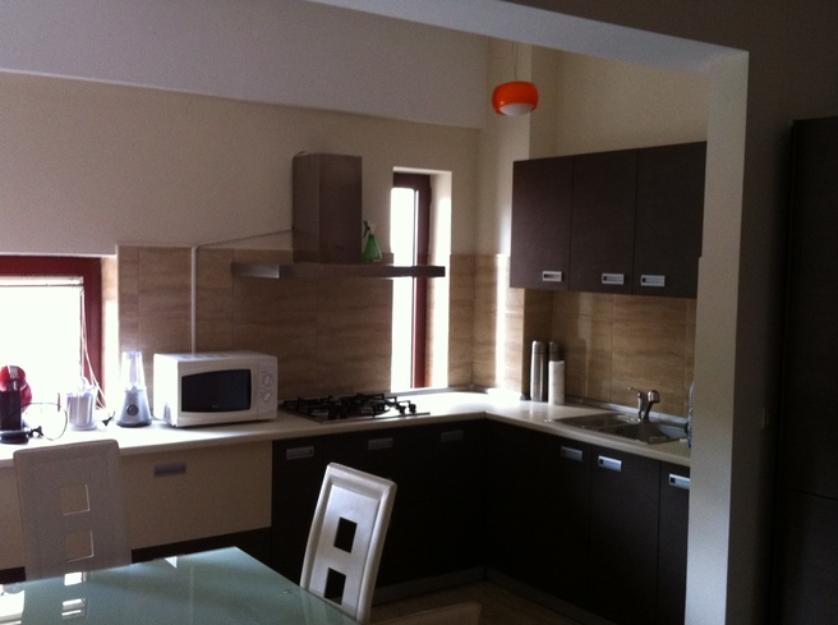 Inchiriere apartament 3 camere Stefan cel Mare 700 Euro - Pret | Preturi Inchiriere apartament 3 camere Stefan cel Mare 700 Euro