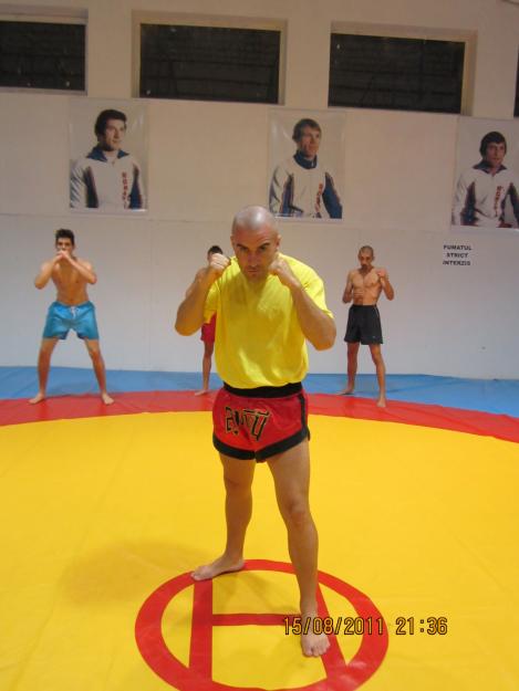 MMA Muay Thai Wushu Sanda Sanshou Kickbox K-1 Thai Box - Pret | Preturi MMA Muay Thai Wushu Sanda Sanshou Kickbox K-1 Thai Box