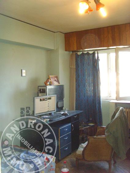 Apartament cu 3 camere, N. Titulescu, Etaj 5/10, Pret 90.000 euro - Pret | Preturi Apartament cu 3 camere, N. Titulescu, Etaj 5/10, Pret 90.000 euro