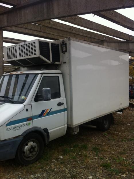 vand cusca patrata transport pui de o zi - Pret | Preturi vand cusca patrata transport pui de o zi