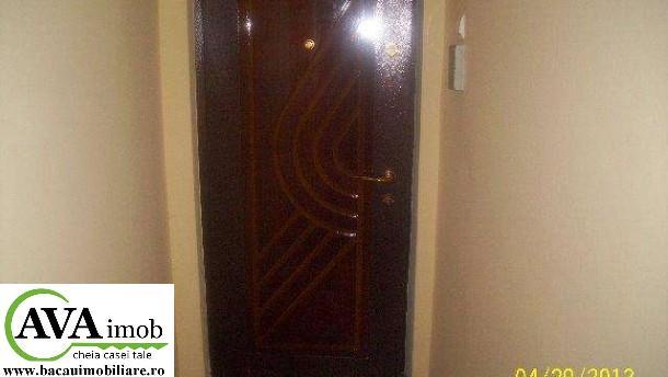 Apartament 3 camere decomandat zona Cornisa - Pret | Preturi Apartament 3 camere decomandat zona Cornisa