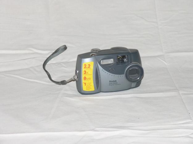 Vand camera foto digitala Kodak DX-3500, rezolutie 2,2 Mp. Pret 67 lei - Pret | Preturi Vand camera foto digitala Kodak DX-3500, rezolutie 2,2 Mp. Pret 67 lei