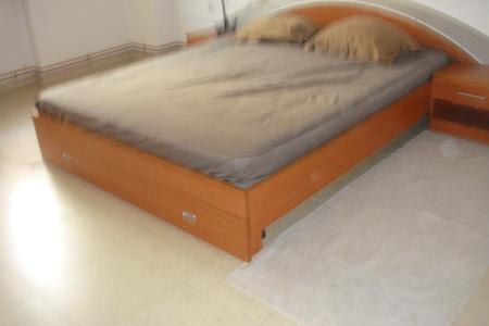 Large bedroom in apartment - Pret | Preturi Large bedroom in apartment