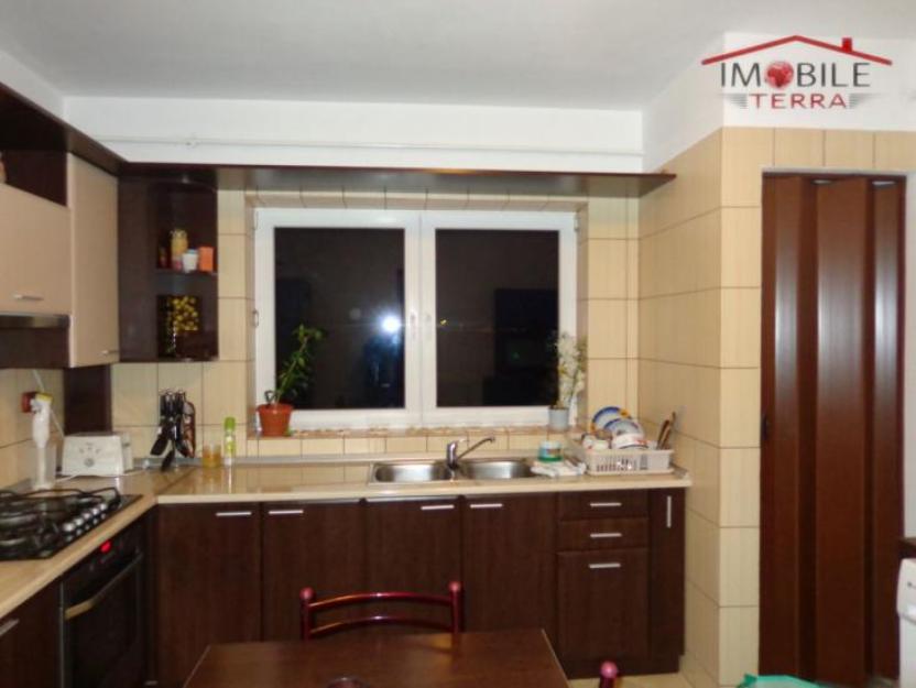 Apartament 3 camere mobilat Sibiu - Pret | Preturi Apartament 3 camere mobilat Sibiu