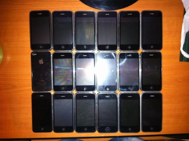 Vand telefoane iPhone 3g/3gs/iPhone 4,Nokia 6310I /Samsung Galaxy S - Pret | Preturi Vand telefoane iPhone 3g/3gs/iPhone 4,Nokia 6310I /Samsung Galaxy S
